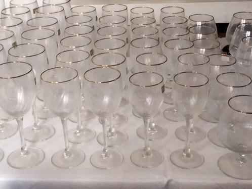Service de boisson (60) - Or 24 ct - Verres avec bords en or, Antiek en Kunst, Antiek | Meubels | Tafels