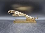 Beeld, Jaguar Car Logo 30cm - 12.5 cm - Metaal