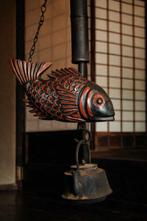 Japanse houten vis met Tai, Jizai-kagi – met de hand