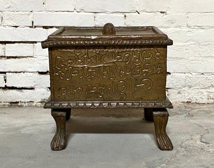 Tempel-almozenkist met voorspoedige inscripties - Hout, Antiek en Kunst, Kunst | Niet-Westerse kunst