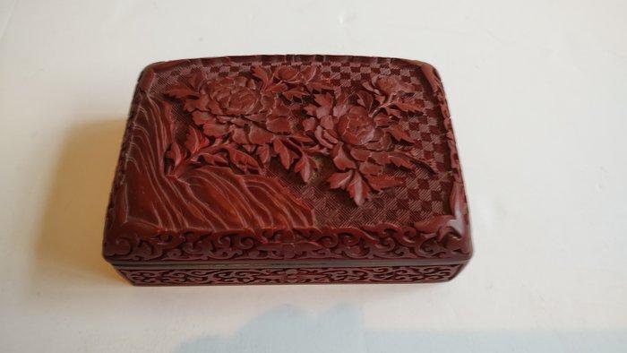 Kist van cinnaber en cloisonné-emaille - Cloisonné en, Antiquités & Art, Antiquités | Autres Antiquités