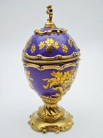 Œuf Fabergé - Lœuf musical violet de la Maison Fabergé -