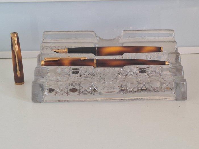 Parker - Parker 35 Lacque Saffron parure de (stylo à plume, Verzamelen, Pennenverzamelingen