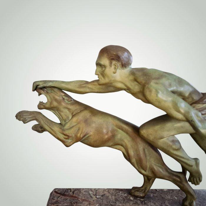 L. Valderi - sculptuur, Homme et Panthère - 47 cm - Metaal,, Antiquités & Art, Art | Objets design