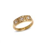 Ring Vintage 22kt geelgouden driestenen diamanten ring