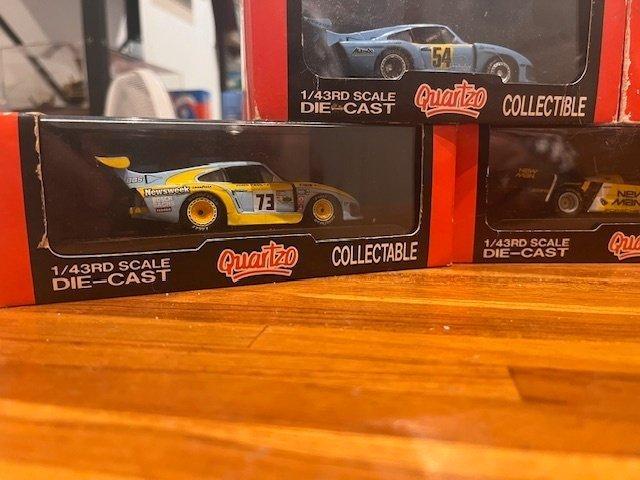 Quartzo 1:43 - Modelauto (5) - Lot of 4 Porsche 935 & 1, Hobby en Vrije tijd, Modelauto's | 1:5 tot 1:12