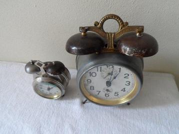 Réveils (2) - Antique Laiton, zinc, fer, bronze, verre -