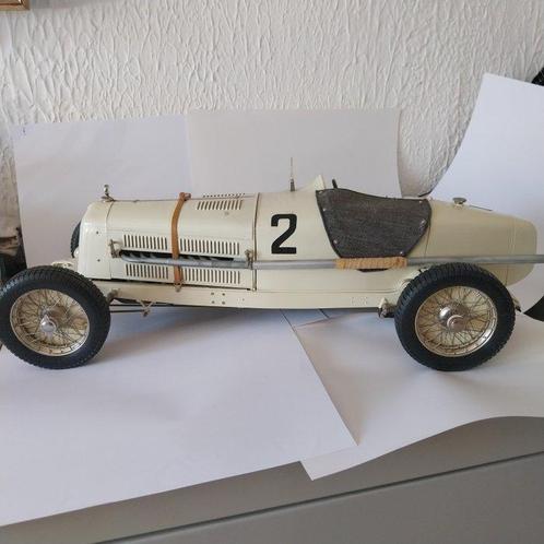 Pocher 1:8 - Modelbouwdoos - Alfa Romeo 8C 2300 Monza, Hobby en Vrije tijd, Modelauto's | 1:5 tot 1:12