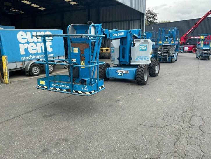 Kniktelescoophoogwerker 12 meter_diesel, Zakelijke goederen, Machines en Bouw | Liften, Steigers en Ladders