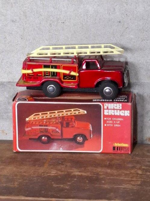 Friction Made In China - Blikken speelgoed - Fire Truck, Antiek en Kunst, Antiek | Speelgoed