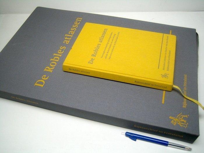 Nederland - m.n. Friesland en de Zuidelijke Nederlanden;, Livres, Atlas & Cartes géographiques