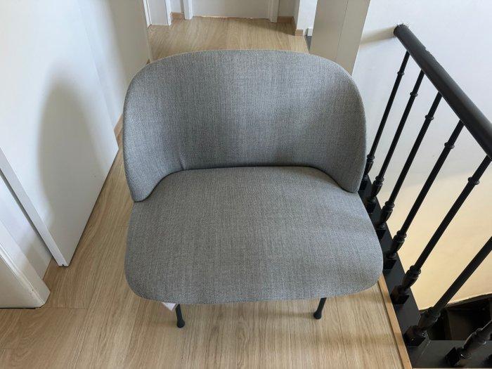 Muuto - Stoel - Oslo - Staal, Textiel - Muuto lounge chair, Antiek en Kunst, Kunst | Designobjecten