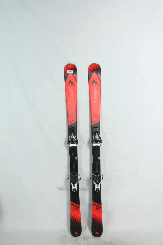 Refurbished - Ski - McKinley Flyte 07 - 152, Sport en Fitness, Skiën en Langlaufen, Ski, 140 tot 160 cm, Gebruikt, Overige merken