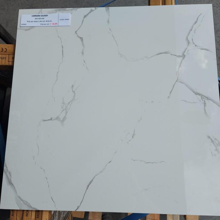 SALE - Carrara Glossy, 60 x 60 cm, 12m2 -  Keramische tegel, Doe-het-zelf en Bouw, Tegels, Nieuw, Ophalen of Verzenden