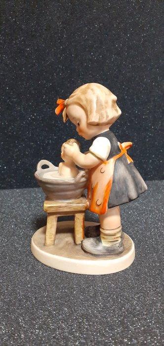 Goebel - Beeldje - Zeer oude Hummel Nr 319 - TMK4 -, Antiek en Kunst, Curiosa en Brocante