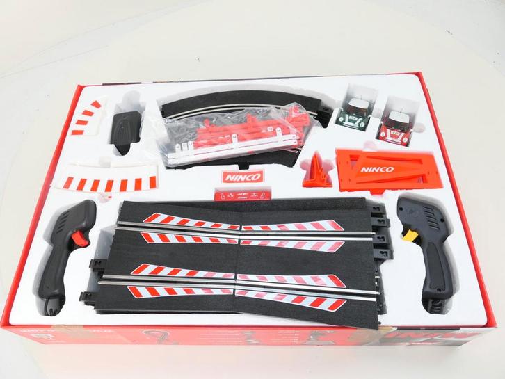 Schaal 1:32 Ninco 20115 race baan met 2 Mini Coopers #6972, Kinderen en Baby's, Speelgoed | Racebanen, Gebruikt, Ophalen of Verzenden