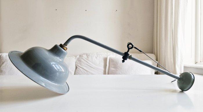 Lampe murale - Acier - Lampe industrielle vintage, Antiek en Kunst, Antiek | Wandborden en Tegels