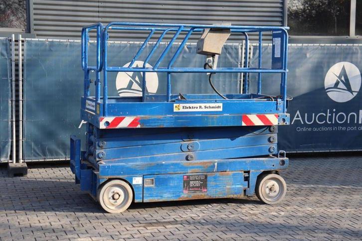 Veiling: Schaarlift UpRight Elektrisch, Zakelijke goederen, Machines en Bouw | Liften, Steigers en Ladders, Ophalen