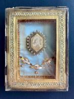 Reliquaire - Bois, Papier, Textile, Verre - 1850-1900 -