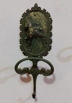 Cintre surélevé - Bronze - Début du XXe siècle