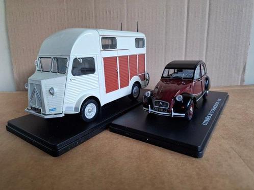 Hachette 1:24 - Modelauto (2) - Citroën 2CV6 Charleston -, Hobby en Vrije tijd, Modelauto's | 1:5 tot 1:12