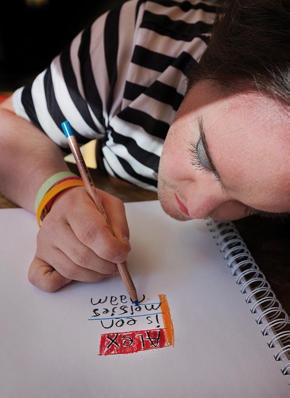 Alex is een meisjesnaam 9789079399901 Ans van Berkum, Livres, Art & Culture | Arts plastiques, Envoi