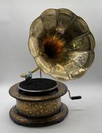 GRAMOPHONE - ANTIEKE Grammofoon: Handgemaakt Grammofoon, Antiquités & Art