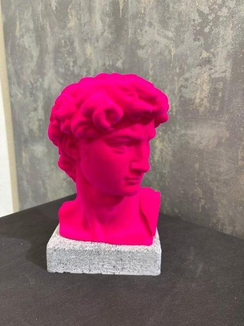 KIRAS - DAVID POP GENERATION VELLUTO FUCSIA  - VERSIONE, Antiek en Kunst, Kunst | Designobjecten