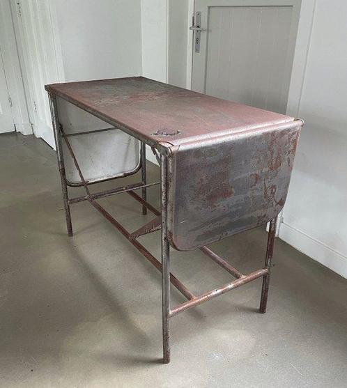Tafel - Messing, Staal - Onderzoekstafel, Antiek en Kunst, Antiek | Wandborden en Tegels