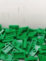 Lego - LEGO 100 NEW GREEN Plate, Modified 1 x 2 with 1 Stud, Kinderen en Baby's, Speelgoed | Duplo en Lego, Nieuw